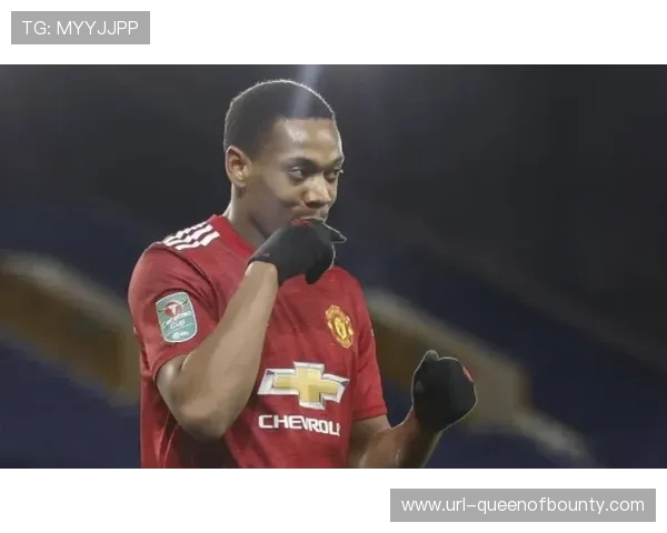 谢什科梅开二度宣告回归，红魔锋线终现曙光